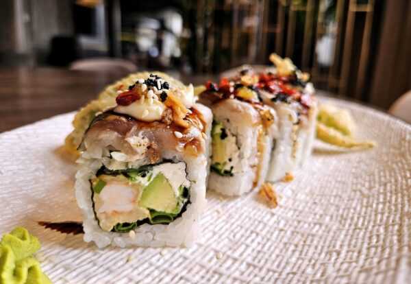 Fusion roll with mackerel and shrimp in tempura