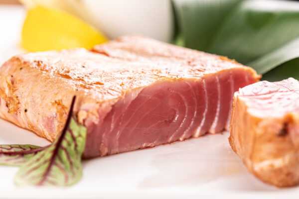 Tuna (fillet; wild-caught)