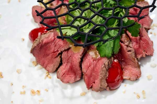 Roast beef marinated in oriental spices